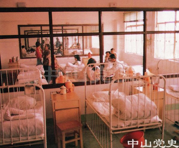 40.留醫(yī)部的病房陳設(shè).jpg