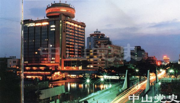 8.市區(qū)石岐華燈初放.jpg