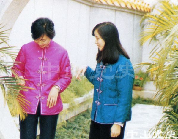 榮獲廣東省頒優(yōu)質(zhì)產(chǎn)品證書的產(chǎn)品——僑山（雙馬）牌女裝棉衣   中山服裝廠.jpg