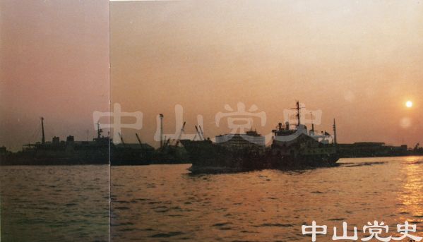 港灣夜航.jpg