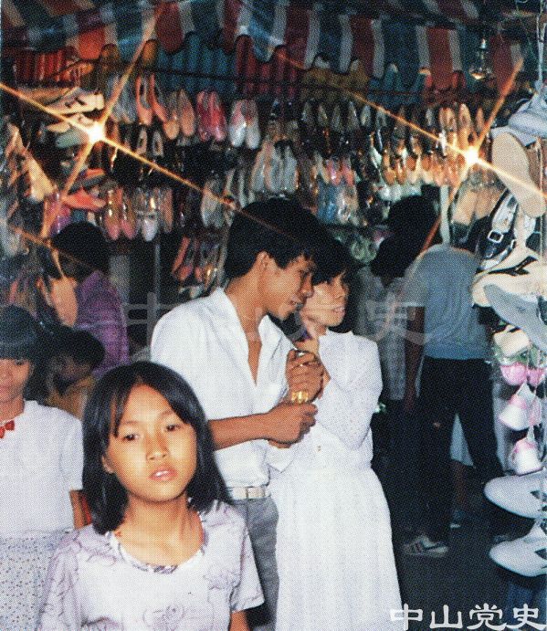 8.豐富多彩的小市場1.jpg