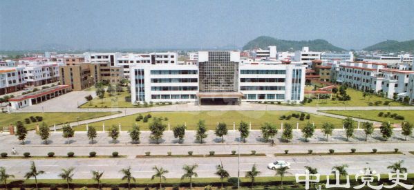 36.三角鎮(zhèn)新貌.jpg