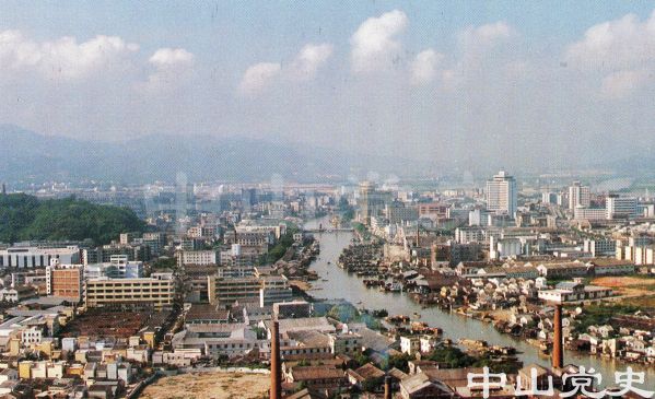 5.20世紀(jì)80年代從青溪路工業(yè)區(qū)看西區(qū).jpg