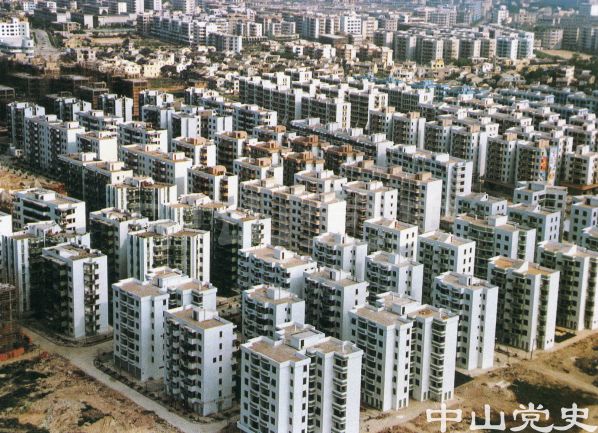 16.大片新住宅拔地而起.jpg