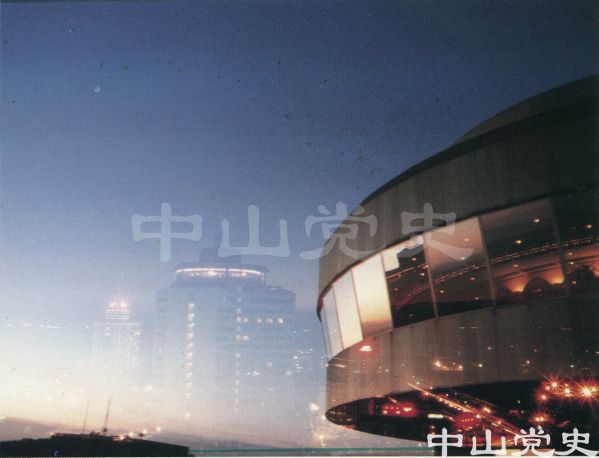 42.富華酒店旋轉(zhuǎn)餐廳.jpg