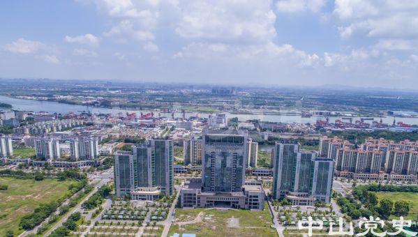 火炬開發(fā)區(qū)-數(shù)碼大廈、投資大廈及留學(xué)人員創(chuàng)業(yè)園 黃春華 攝-2017年6月.jpg