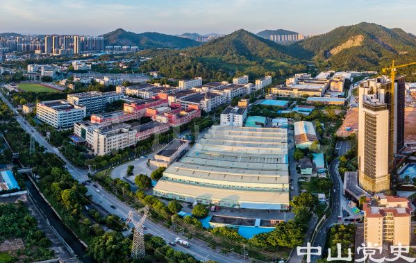 10-龍貢村現在已成為長命水工業(yè)區(qū)，還有高層住宅小區(qū)在興建 黃春華攝（2020年6月）.jpg