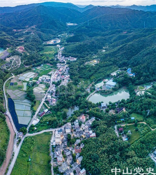 39-2 南朗鎮(zhèn)白企行政村大塘村（近）及瓦屋村、劍門(mén)村（遠(yuǎn)） 黃春華攝（2019年8月）.jpg