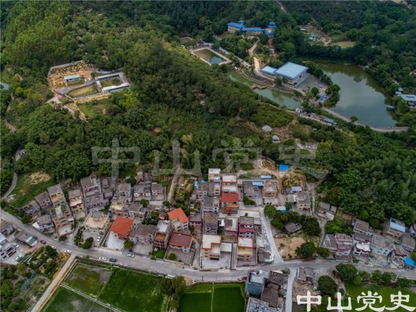 41-1 南朗鎮(zhèn)白企行政村瓦屋村村貌 黃春華攝（2020年5月）.jpg