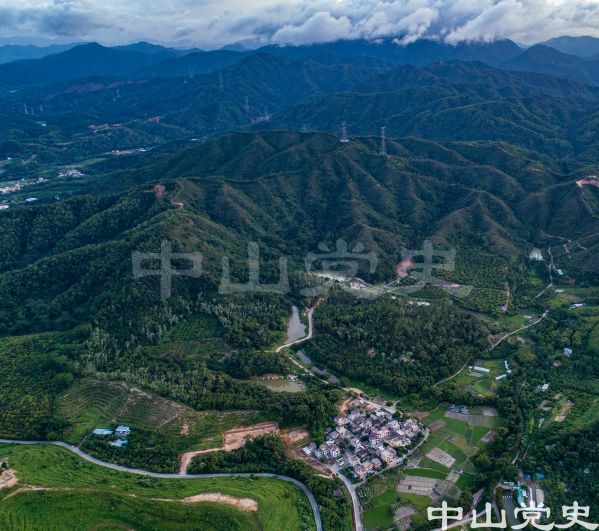 44-1南朗鎮(zhèn)白企行政村的石門路村 黃春華攝（2019年8月）.jpg