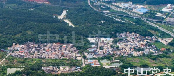 68-3圖中右前為土草朗村，左為關(guān)塘村，近處為關(guān)塘新村  黃春華攝（2019年6月）.jpg