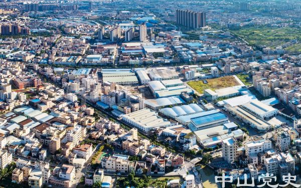115-圖中近處為小欖鎮(zhèn)裕民社區(qū)草圍村 黃春華攝（2020年6月）.jpg