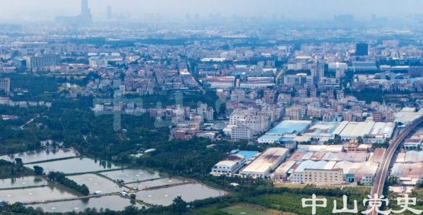 144-圖中左邊為小欖鎮(zhèn)同樂(lè)社區(qū)原西龍村，現(xiàn)在那里還有西龍街。黃春華攝（2019年10月）