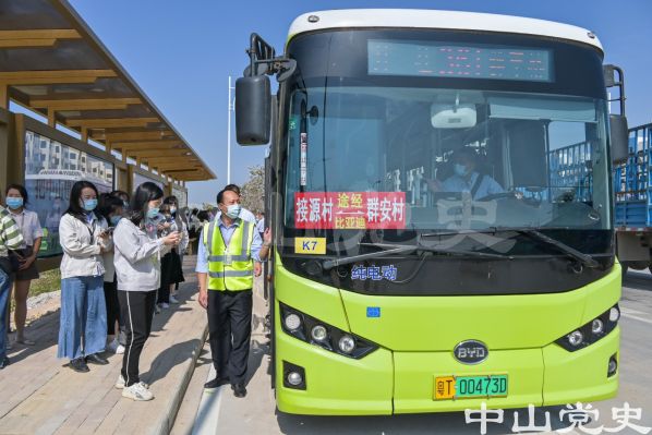 3.暖企公交開(kāi)到“廠門口”（繆曉劍攝于2022年3月）.jpg