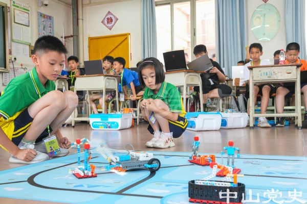 5.全市青少年機器人競賽（文智誠攝于2023年5月）.jpg