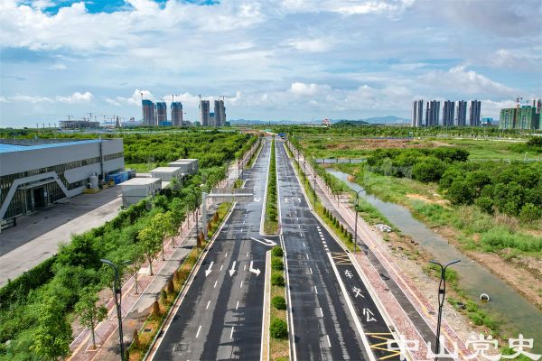 2.翠亨新區(qū)領(lǐng)航路建成通車（ 王云 攝于2023年8月）.jpg