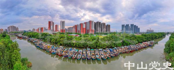 5.全市漁船回港避風（余兆宇 攝于2023年8月）.jpg